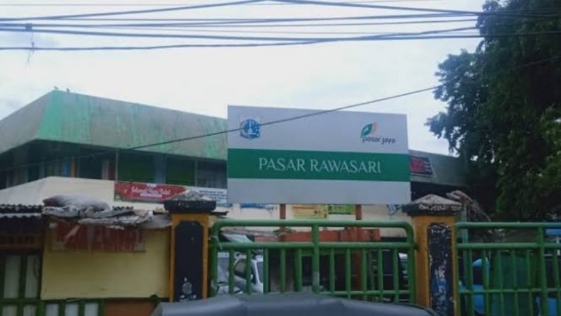 RUMAH NYAMAN GAYA KLASIK DI LOKASI STRATEGIS CEMPAKA PUTIH#DD