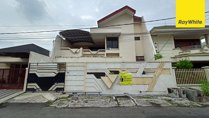 Rumah 2 lantai di Dharmahusada Indah Timur, Surabaya