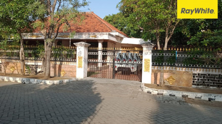 Rumah di Jalan Mojoarum, Surabaya