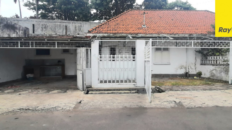 Rumah Pusat Kota di Jalan Gondosuli, Genteng, Surabaya