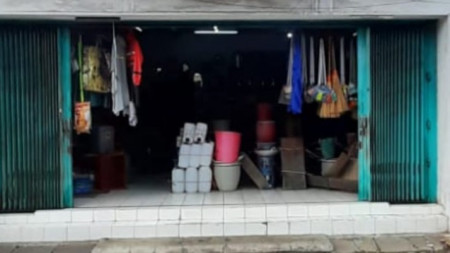 Ruko 1,5 lantai di Jalan Pandegiling, Surabaya