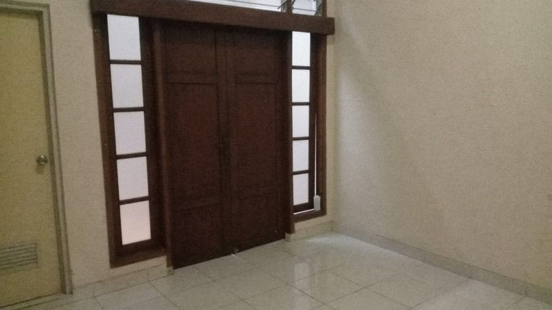 rumah bagus di jl saidi cipete