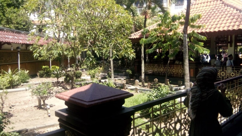 Jual Cepat Tanah dan Bangunan Villa 2 lantai - Rumah Panggung dan Peternakan