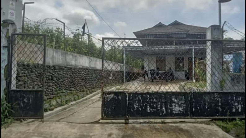 Jual Cepat Tanah dan Bangunan Villa 2 lantai - Rumah Panggung dan Peternakan