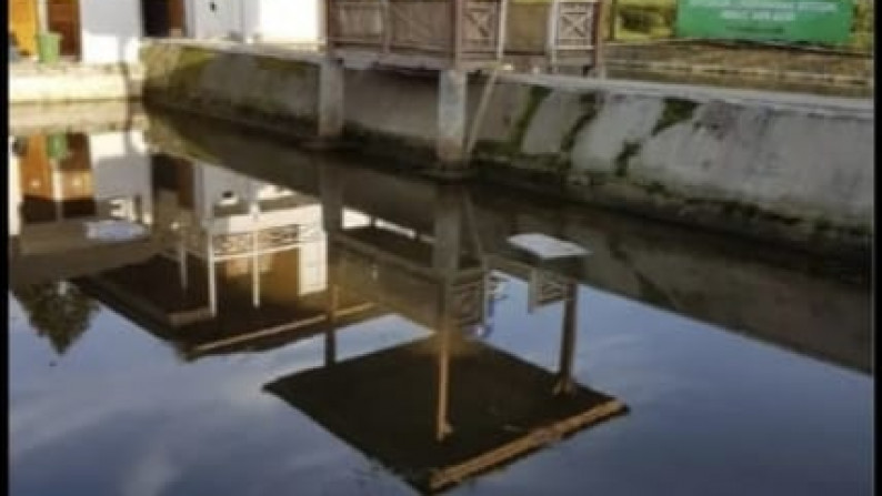 Jual Cepat Tanah dan Bangunan Villa 2 lantai - Rumah Panggung dan Peternakan