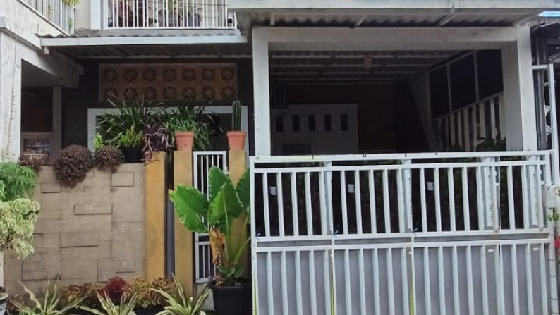 Rumah 2 Lt di Hilda Regency Jl Jambangan Indah, Surabaya