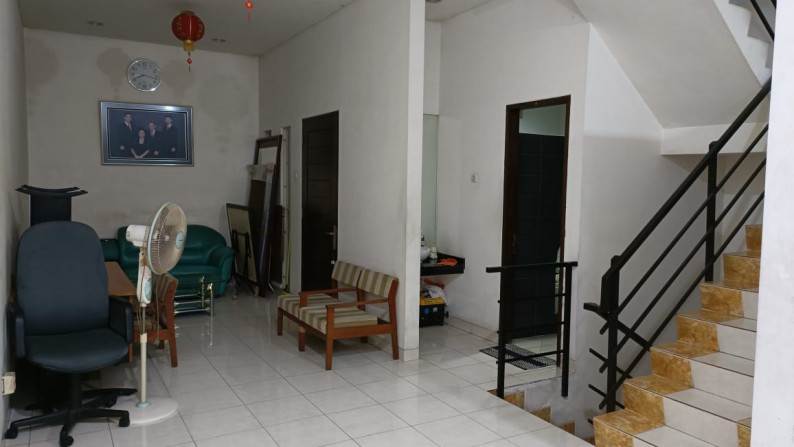 Dijual Rumah Tinggal Daerah Green Ville, Jakarta Barat