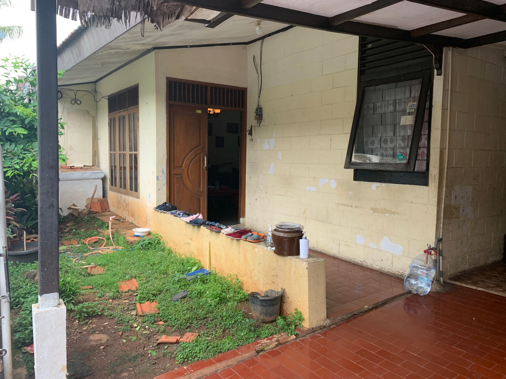 Rumah dijual cepat di Jl. Permata 1 - kompleks Sek Neg - Kebayoran Lama