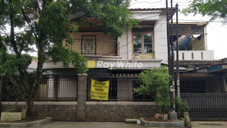 Rumah Besar 2 Lantai di Arcamanik Bandung