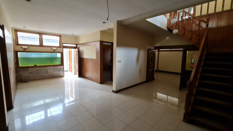 Rumah Besar 2 Lantai di Arcamanik Bandung