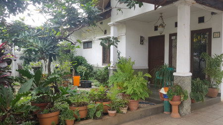 Rumah Hoek 1,5 Lantai di Arcamanik