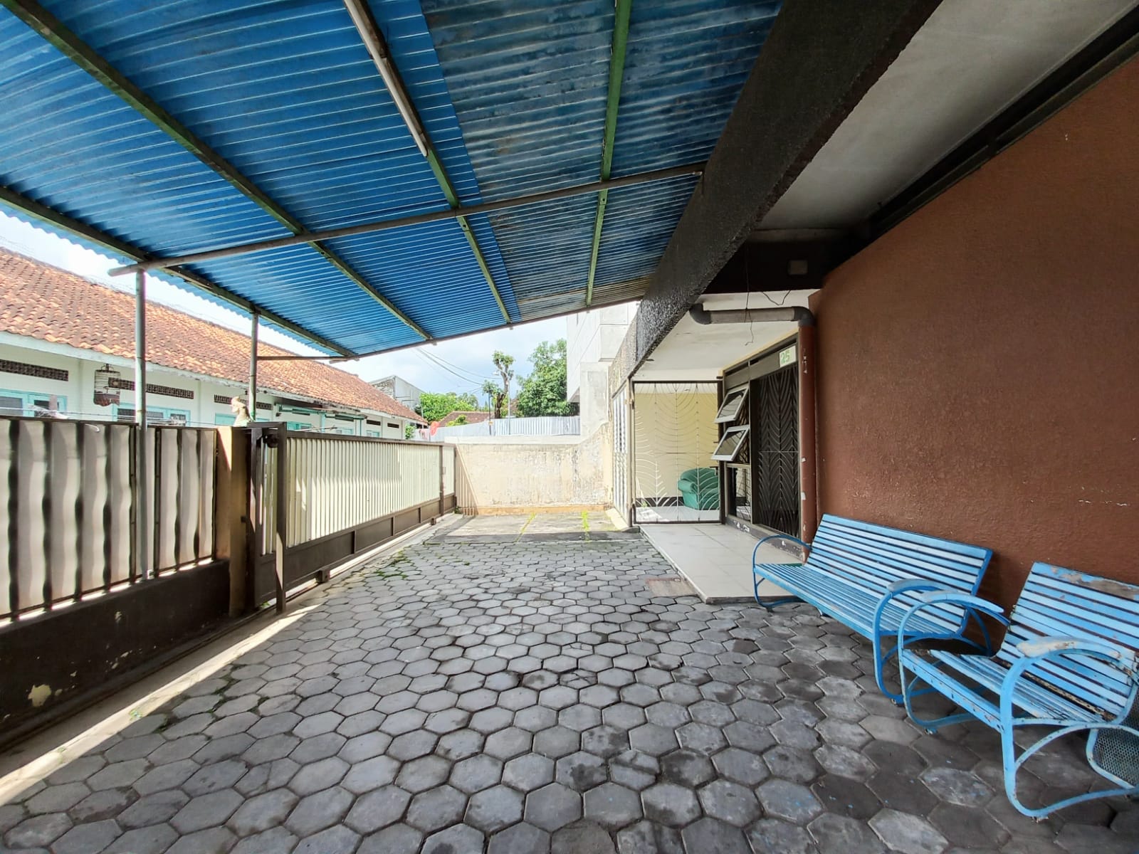 MILIKILAH RUMAH 5 KAMAR HANYA   500 METER KE KAMPUS UNY DAN UGM