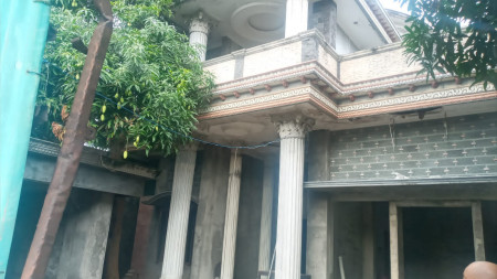 RUMAH MEWAH 3 LANTAI DI RING ROAD TIMUR, MAGUWOHARJO, DEPOK, SLEMAN