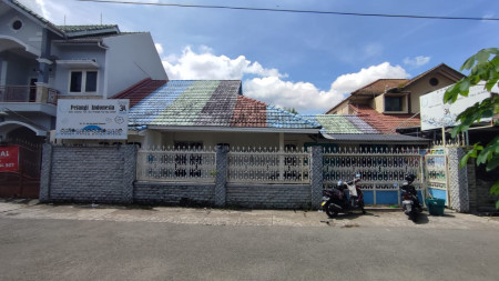 RUMAH DI JAKAL KM 8, DEKAT PASAR COLOMBO, CONDONG CATUR, DEPOK, SLEMAN