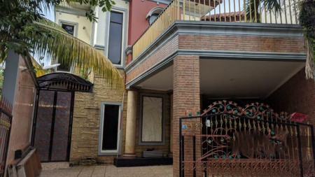 Hot Offer. Rumah Bagus Kencana Loka, Bsd City