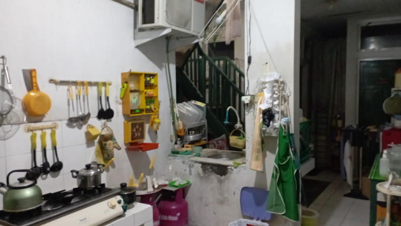 Rumah Klasik 2 Lantai Jalan C.Simanjuntak Terban Gondokusuman Yogyakarta