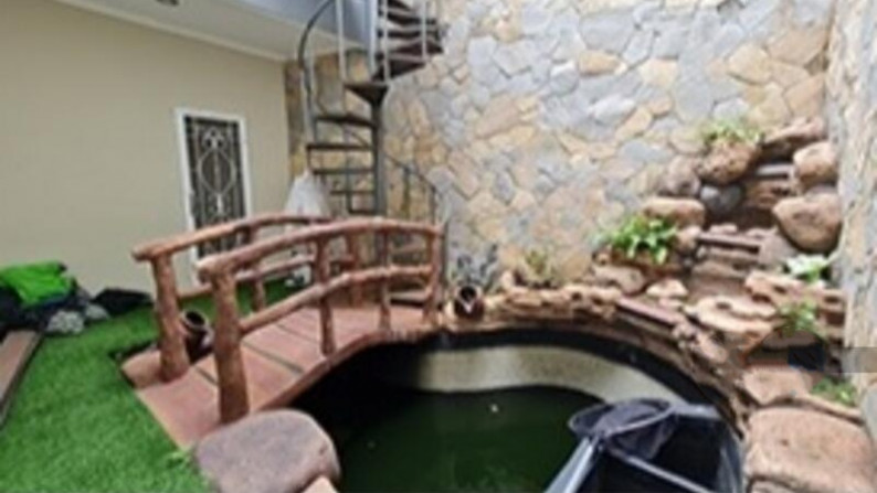 Best Price. Rumah Villa Melatimas, Serpong