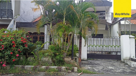 Rumah 1,5 lantai di Rungkut Asri, Surabaya