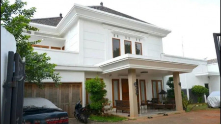 Rumah MEWAH, Halaman Luas, dan Hunian Asri @JL Markisa Ujung, Cinere