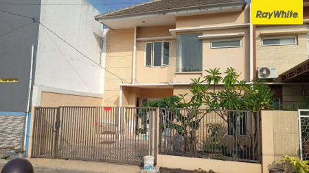Rumah Baru di Jalan Kali Kepiting, Surabaya