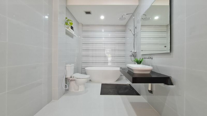 Best Price. Rumah Bagus Puspita Loka, BSD City