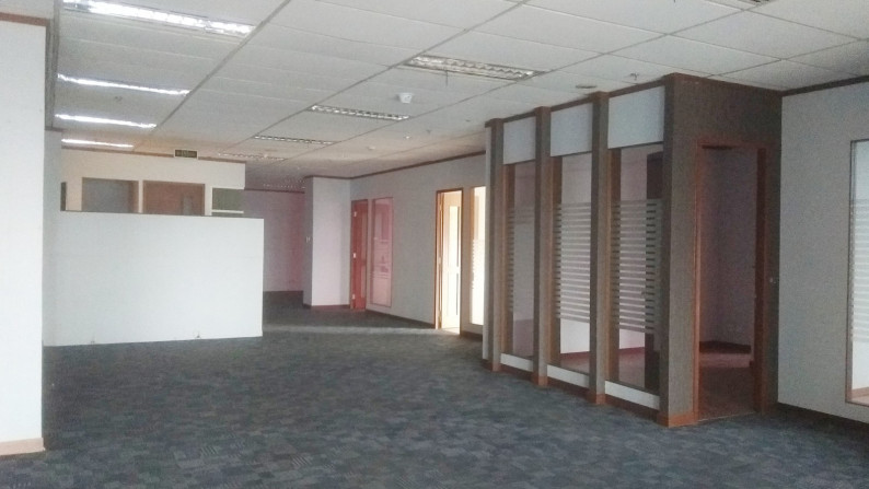 DISEWA OFFICE SPACE PLAZA ASIA KEBAYORAN BARU