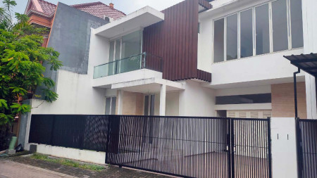 Rumah di Citraland Villa Taman Gapura, Baru Gress, 2 Lantai, Minimalis, Siap Huni - NNK/WY -