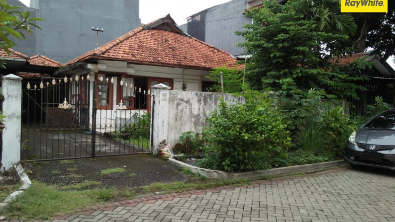 Rumah Pusat Kota di Jalan Ogan, Surabaya