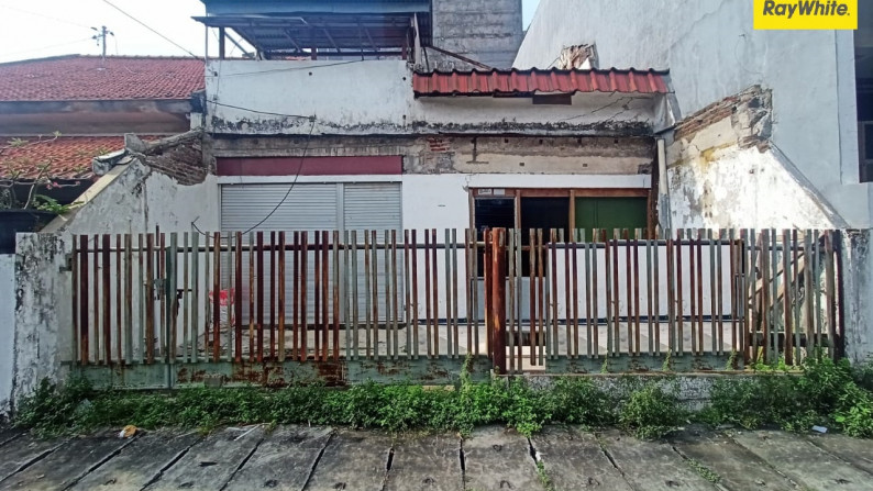 Rumah di Jalan Ngagel Wasana, Surabaya Timur