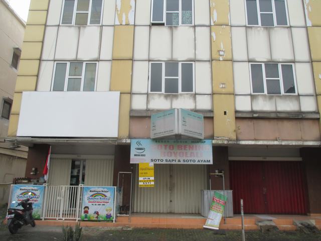 disewakan ruko strategis minimal 1 tahun dilalui transportasi 24 jam, ruko golden boulevard bsd city, strategis, 2 jalur