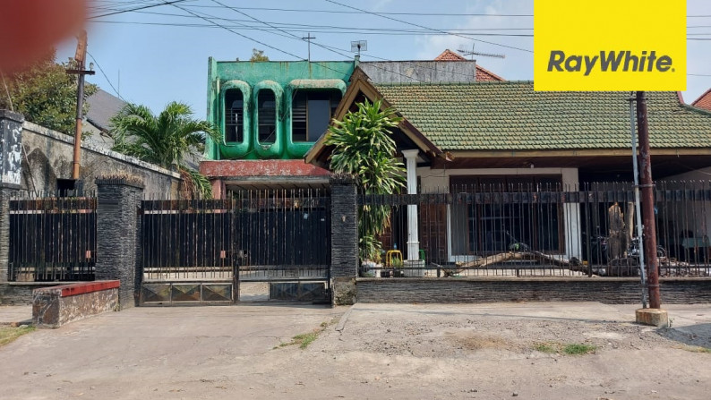 Rumah Hitung Tanah di Jl Barito, Darmo, Surabaya Pusat