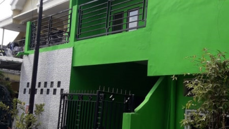 Rumah di Griya Kebraon Utama, Surabaya