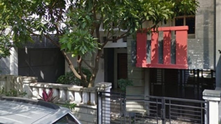 Rumah di Ketintang Baru, Surabaya