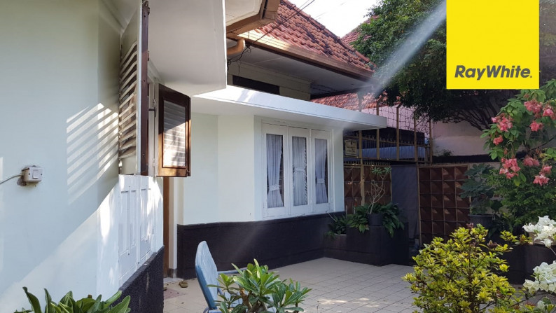 Rumah Terawat Pusat Kota di Jalan Lombok, Surabaya