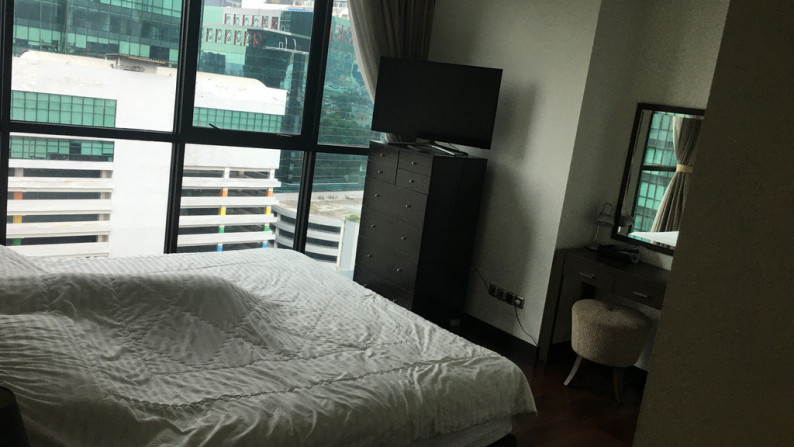 apartment FF for rent at segitiga emas Kuningan ,close to disttict area