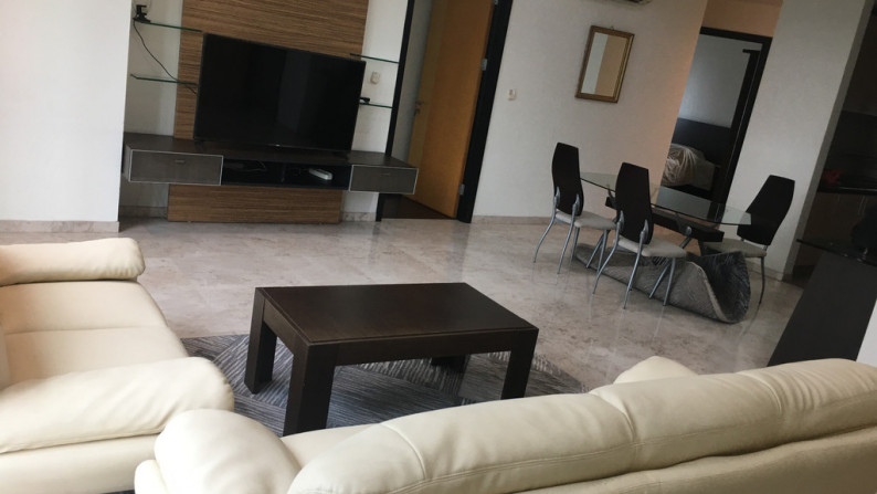 apartment FF for rent at segitiga emas Kuningan ,close to disttict area