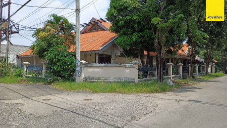 Rumah Hook di Jalan Kendangsari, Surabaya