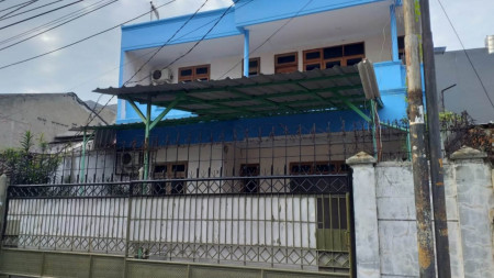 Rumah Dekat Stasiun Senen di Bungur Besar Luas 281m2