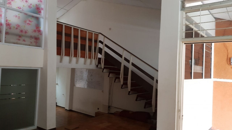 Rumah Cocok Untuk Kantor dan Strategis @Jl H. Muhi, Pondok Pinang