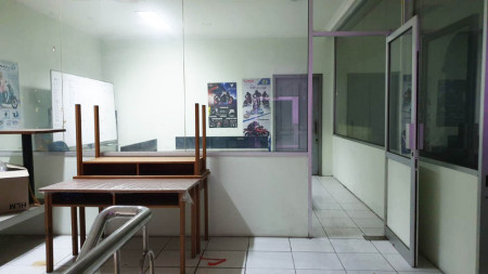 Office Perkantoran Gedung Matraman Raya Luas 789m2