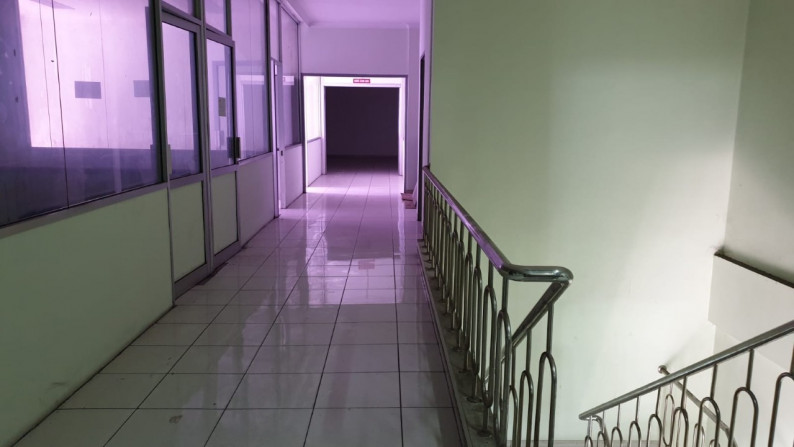 Office Perkantoran Gedung Matraman Raya Luas 789m2