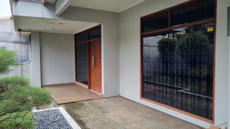 Dijual Rumah Tinggal Furnished di Leuwisari