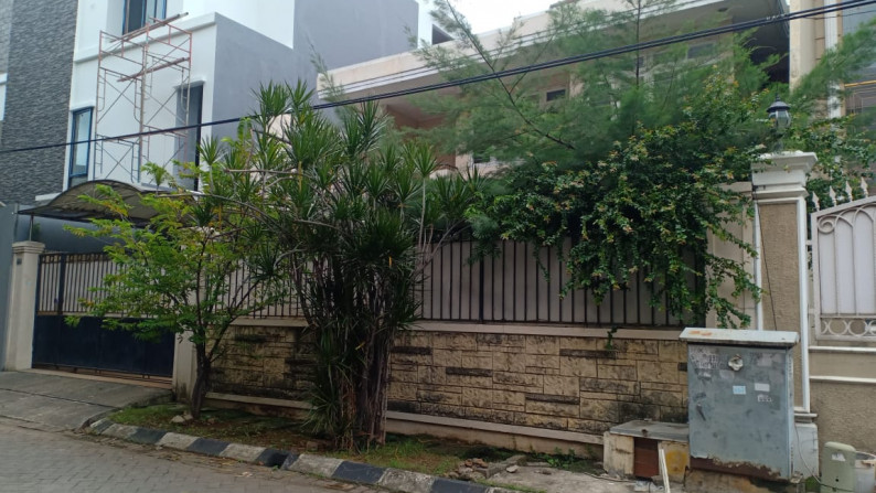 DI JUAL RUMAH DI TAMAN PALEM LESTARI *0035-JOH