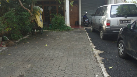 Rumah Lokasi Nyaman kawasan Cikini, Menteng
