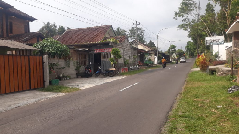 Rumah dg Joglo Berlahan Luas di Jl. Turi km.3, Sleman - DI.Yogyakarta