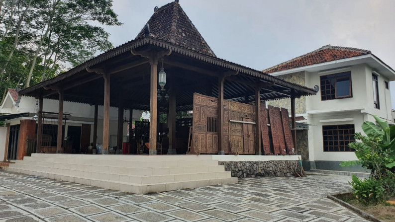 Rumah dg Joglo Berlahan Luas di Jl. Turi km.3, Sleman - DI.Yogyakarta