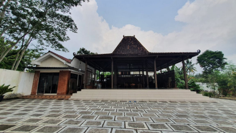 Rumah dg Joglo Berlahan Luas di Jl. Turi km.3, Sleman - DI.Yogyakarta