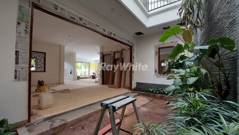 Rumah Asri Brand New Ada Private Pool Dalam Komplek Tenang Di Lebak Bulus