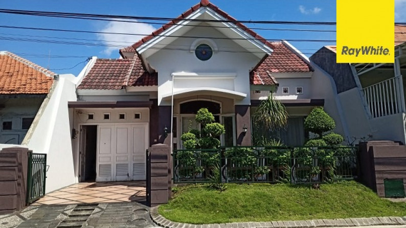 Rumah di Manyar Tirtomoyo, Surabaya