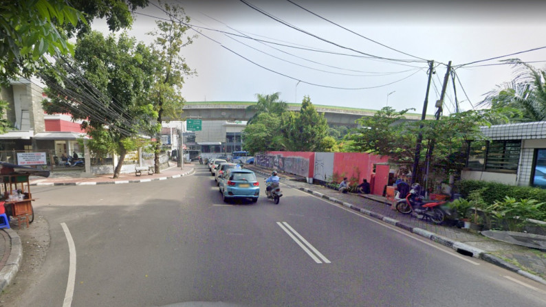 Gedung 3,5 Lantai, Posisi Hoek Pinggir Jalan, Strategis di Kebayoran Baru